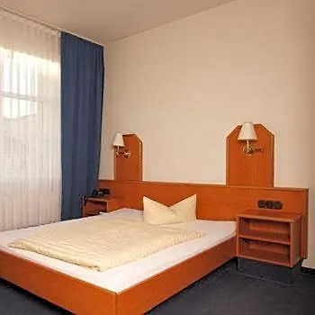 Hotel Akzent 3*
